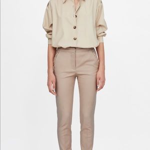 Zara pants with ruffles